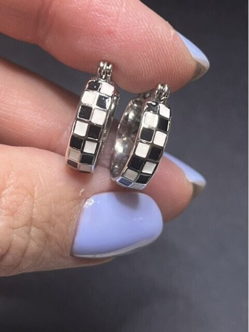 B6807 Pura Vida Checkerboard Hoop Earrings 1" Black White Enamel Geometric